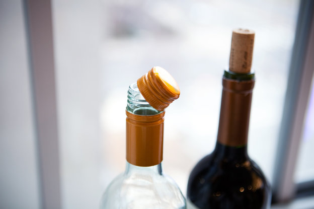 wine2_slide-80fef664fd5562bf3f984af66122d3224bd97a14-s4-c85.jpg