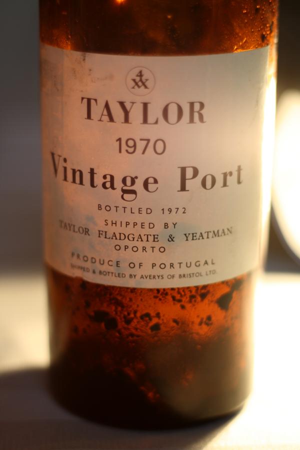 Vintage_port_bottle_with_sediment.jpg